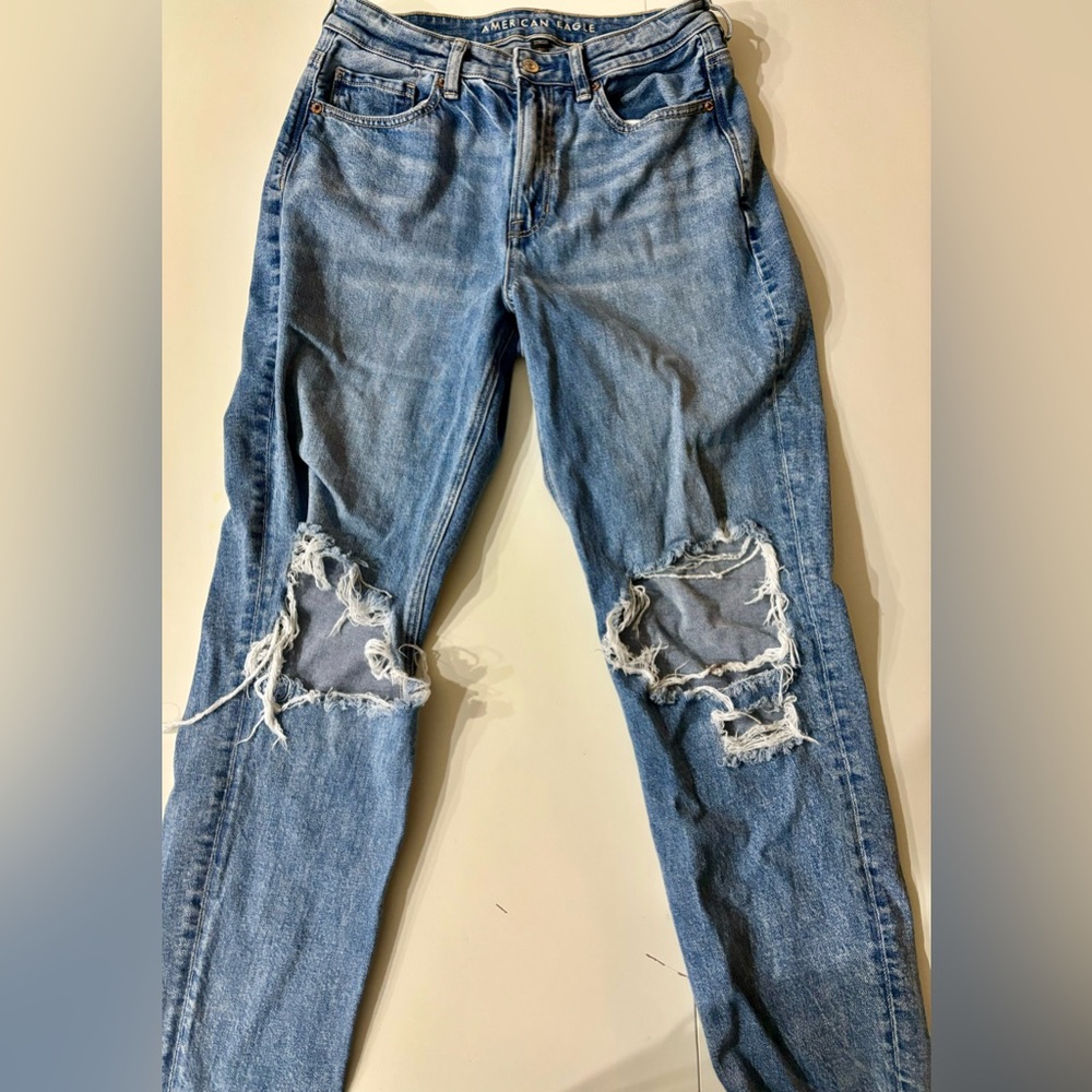 American Eagle Size 6 Regular High-Waisted, Straight-Leg Jeans
